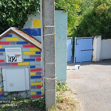 Chez Sophie Et Thibault Hotell Sceaux-du-Gatinais Exteriör bild